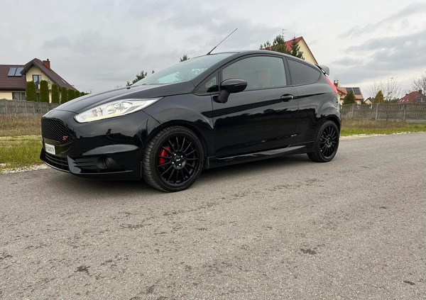 Ford Fiesta cena 43900 przebieg: 104000, rok produkcji 2014 z Kielce małe 742